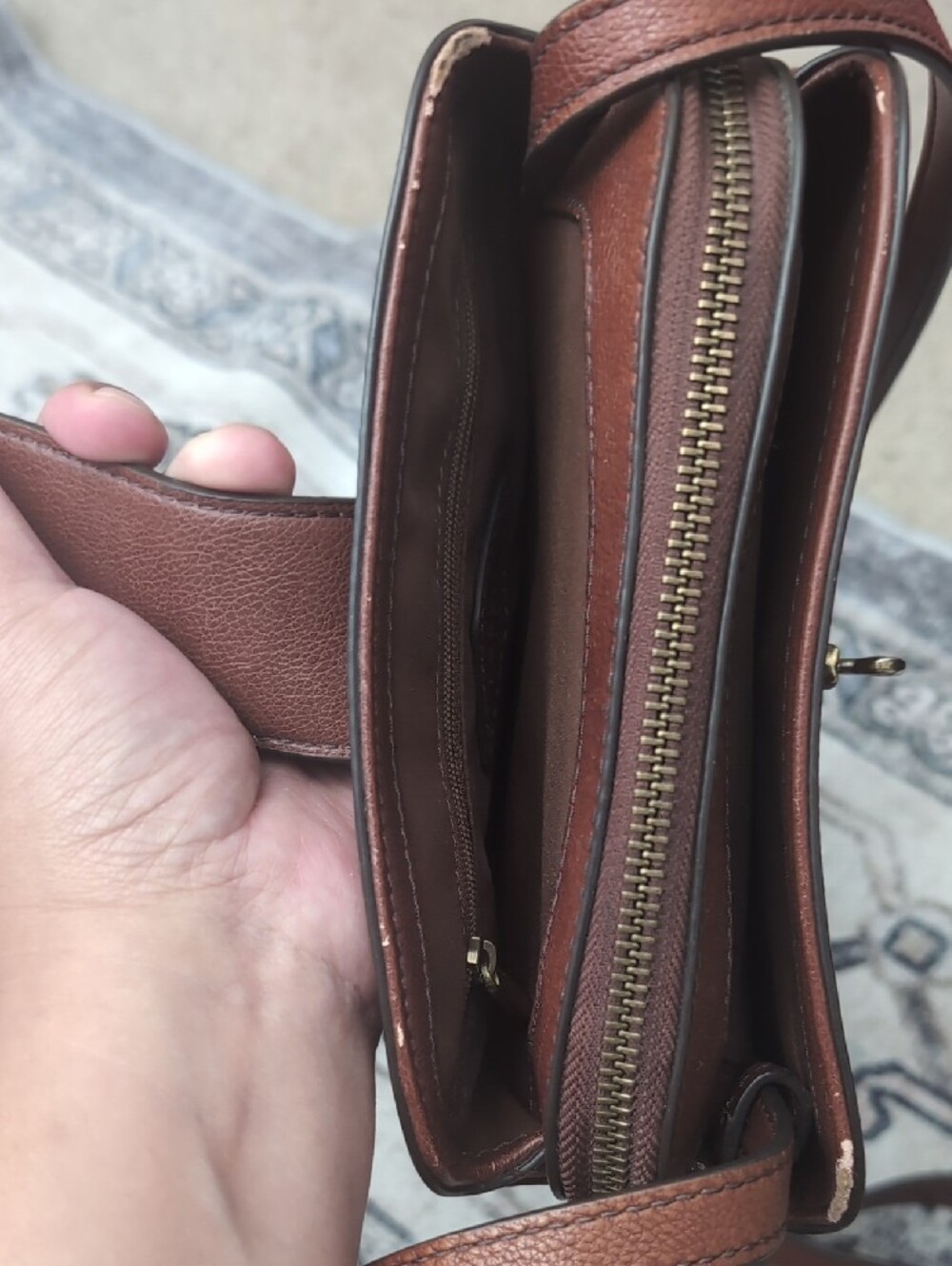 Fossil Lana Crossbody Leather Bag with Gold Accent - Picture 17 of 17